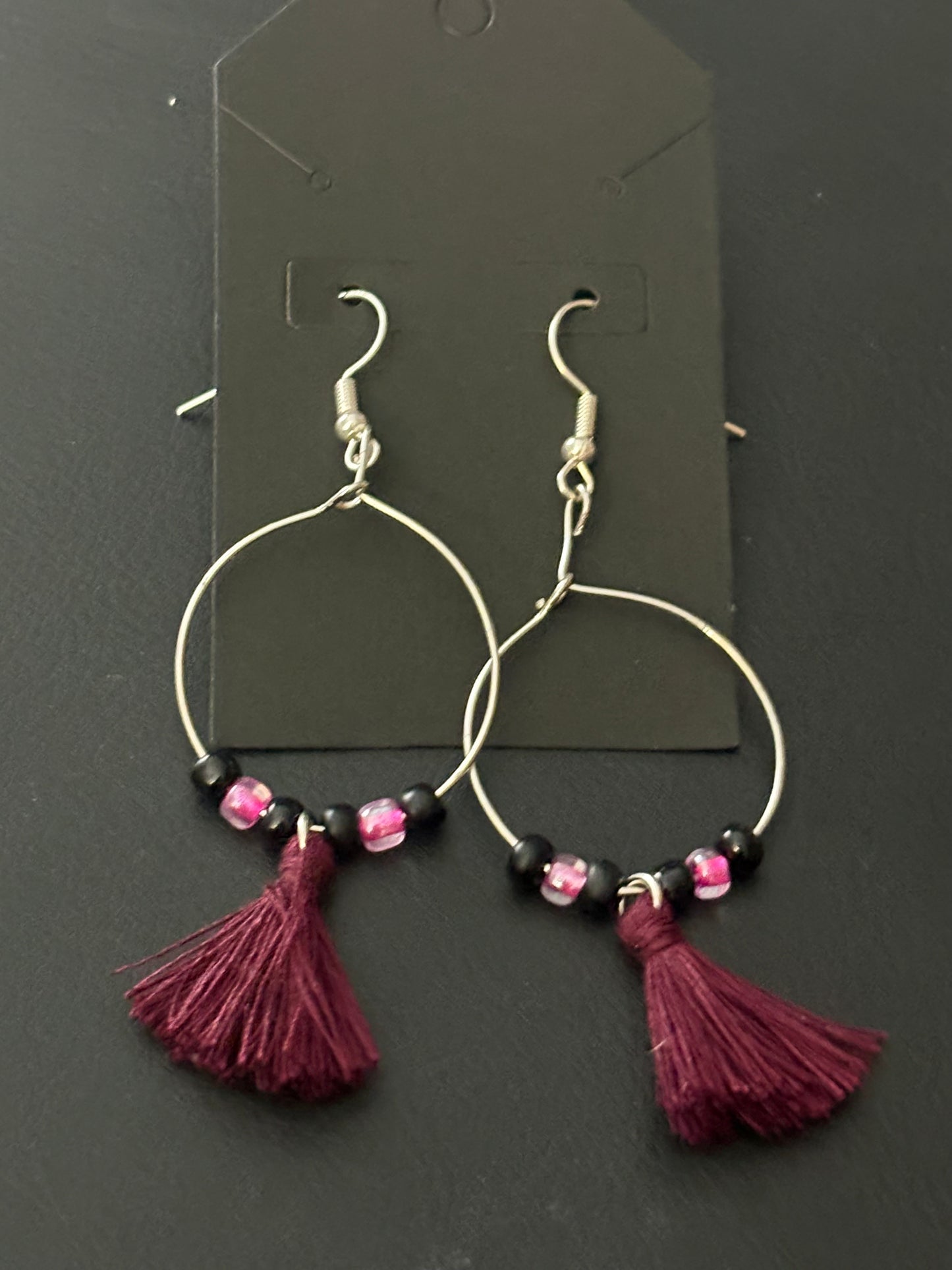 Aretes Boho Hoop con Piedritas y Borla