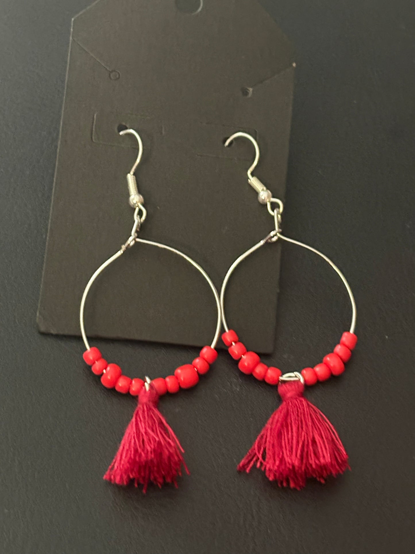 Aretes Boho Hoop con Piedritas y Borla